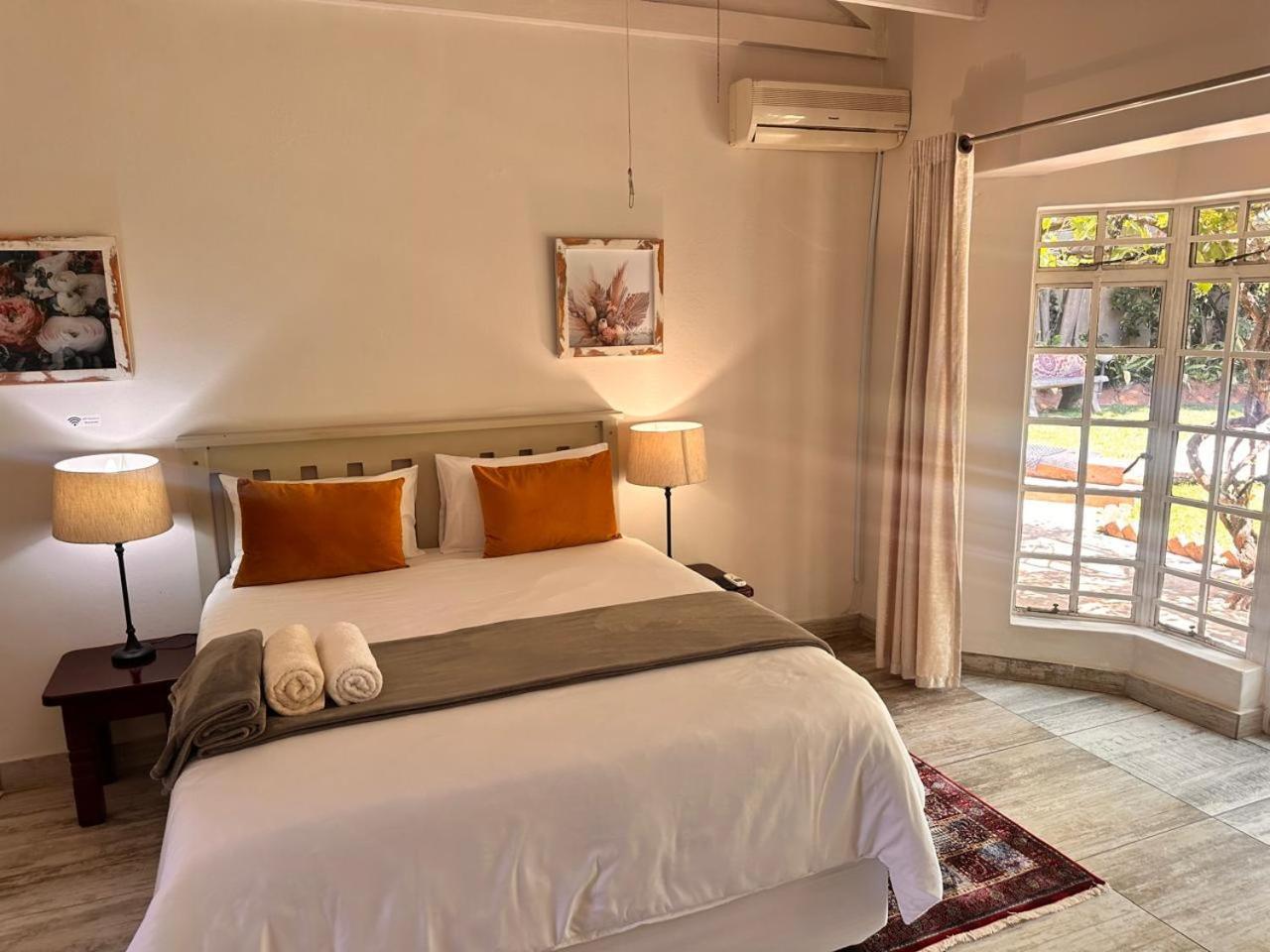 Woods Guest House มิดเดิลเบิร์ก ภายนอก รูปภาพ